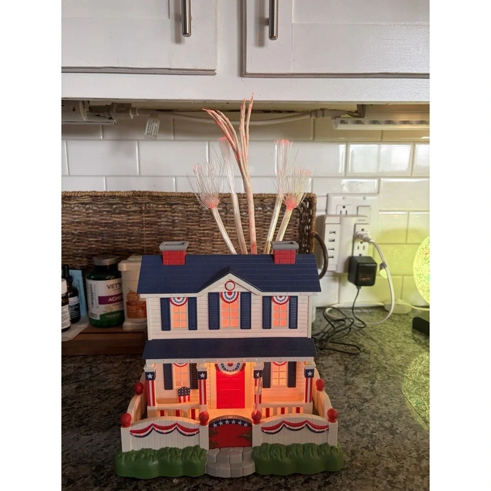 Avon Patriotic Lighted Fiber Optic House 4th Of July Fireworks 2003 With Box E6